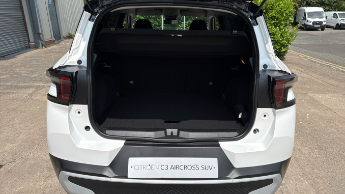Citroen C3 Aircross 1.2 Hybrid [145] Collection 5dr e-DCS6 [NI] Petrol Hatchback - Image 4